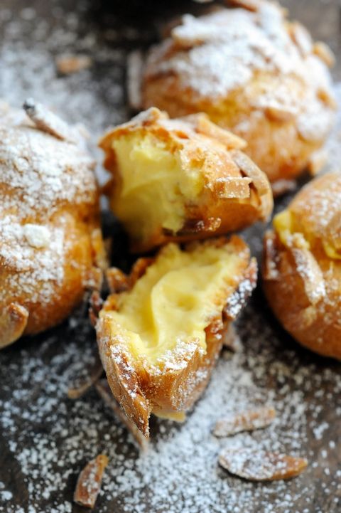 A la vanille, au chocolat, au café ou même à la pistache, on adore la crème pâtissière dans les choux à la crème ! / Source image : pinterest